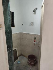 Bathroom Image of 610 Sq.ft 1 BHK Apartment / Flat for rent in Udvada Valsad for Rs. 4000