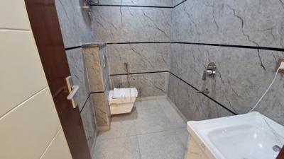 Image of 1213 Sq.ft 3 BHK Builder Floor for sale in Mahavir Enclave, New Delhi for Rs. 11400000