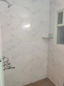 Bathroom Image of 1900 Sq.ft 2 BHK Builder Floor for rent in Palam Vihar Extension Gurgaon for Rs. 18500