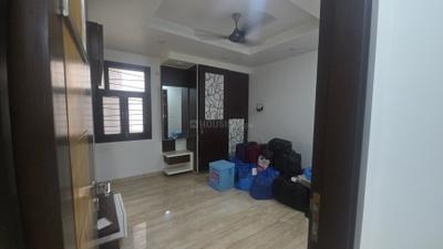 Bedroom Image of 2925 Sq.ft 4 BHK Builder Floor for rent in Janakpuri New Delhi for Rs. 85000