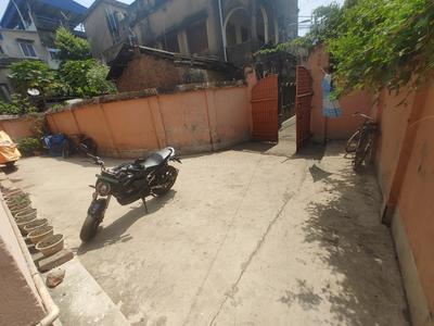 Image of 742 Sq.ft 2 BHK Apartment / Flat for sale in Kadam Tala, Howrah for Rs. 2000000