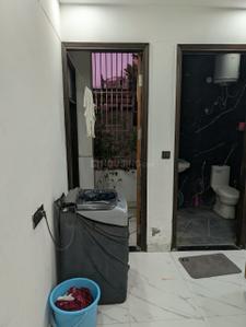 Bathroom Image of 810 Sq.ft 2 BHK Apartment / Flat for sale in Chandan Hola New Delhi for Rs. 4800000