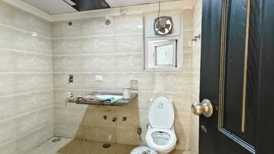 Bathroom Image of 1780 Sq.ft 3 BHK Apartment / Flat for rent in Ansal Crown Heights Phase 1, Sector 80 Faridabad for Rs. 33000