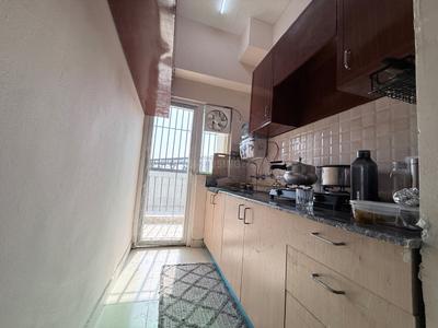 Kitchen Image of 600 Sq.ft 1 BHK Apartment / Flat for rent in Noida Extension Greater Noida for Rs. 22000