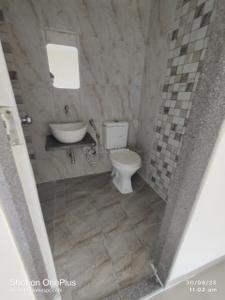 Bathroom Image of 1560 Sq.ft 3 BHK Apartment / Flat for sale in Mahaavir Mannat, Ulwe Navi Mumbai for Rs. 25000000