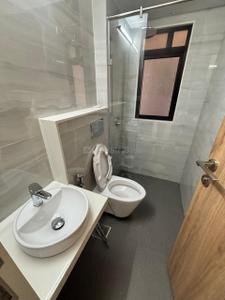 Image of 809 Sq.ft 2 BHK Apartment / Flat for rent in Dosti Eastern Bay, Wadala, Mumbai for Rs. 100000