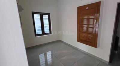 Bedroom Image of 1300 Sq.ft 2 BHK Builder Floor for rent in Pazhavangadi Thiruvananthapuram for Rs. 25000