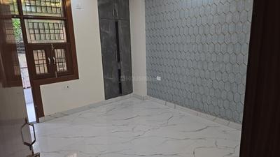 Bedroom Image of 1100 Sq.ft 3 BHK Builder Floor for sale in Shalimar Garden Ghaziabad for Rs. 8500000