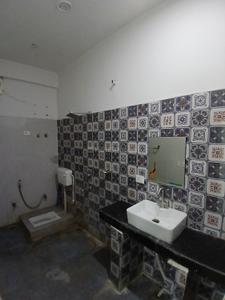 Bathroom Image of 1500 Sq.ft 1 RK Independent House for rent in Beta I Greater Noida for Rs. 20000