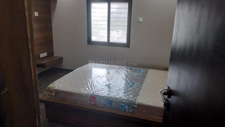 near helmet cross road memnagar Bedroom 1
