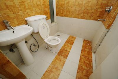 Bathroom Image of 1250 Sq.ft 2 BHK Apartment / Flat for sale in MCC Signature Heights Phase 1, Raj Nagar Extension Ghaziabad for Rs. 9250000
