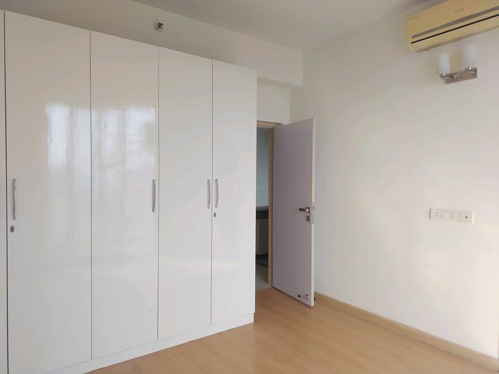 DLF Phase 3 Bedroom 1
