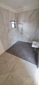 Bathroom Image of 4800 Sq.ft 4 BHK Villa for sale in Vraj Greenleaf Haritage II, Bhayli Vadodara for Rs. 33500000