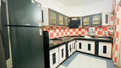 Kitchen Image of 900 Sq.ft 2 BHK Apartment / Flat for sale in Bodakdev Ahmedabad for Rs. 7500000