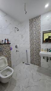 Bathroom Image of 2000 Sq.ft 3 BHK Builder Floor for rent in Sector 46 Noida for Rs. 15000