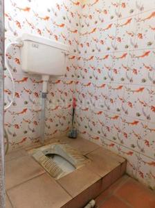 Bathroom Image of 660 Sq.ft 2 BHK Apartment / Flat for sale in sai flats, Kolathur Chennai for Rs. 4000000