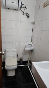 Bathroom Image of 2350 Sq.ft 4 BHK Apartment / Flat for sale in DDA Flats Sarita Vihar, Sarita Vihar New Delhi for Rs. 34800000