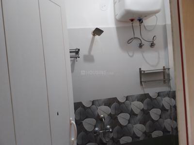 Bathroom Image of 800 Sq.ft 2 BHK Builder Floor for rent in Cox Town Bengaluru for Rs. 18000