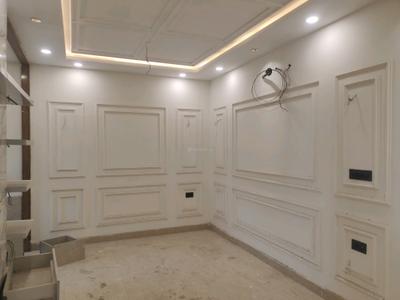 Living Room Image of 1350 Sq.ft 3 BHK Builder Floor for sale in BPTP District, Sector 81 Faridabad for Rs. 16000000