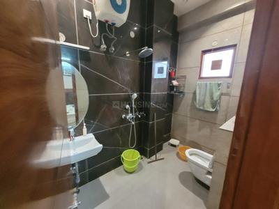 Bathroom Image of 4200 Sq.ft 7 BHK Independent House for sale in Vasundhara Ghaziabad for Rs. 68000000
