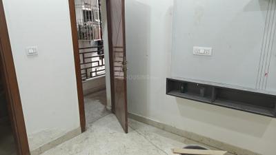Bedroom Image of 1050 Sq.ft 2 BHK Builder Floor for sale in Sector 73 Noida for Rs. 5000000