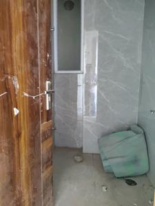 Common Bathroom Image of 500 Sq.ft 1 BHK Apartment / Flat for rent in Chhattarpur New Delhi for Rs. 20500