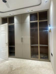 Bedroom Image of 2160 Sq.ft 4 BHK Builder Floor for sale in Yojana Vihar RWA, Anand Vihar New Delhi for Rs. 40000000
