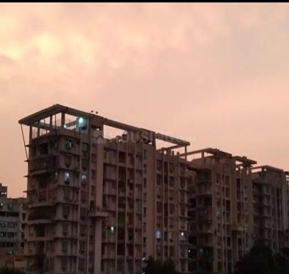 Merlin Warden Lakeview Main Image 1