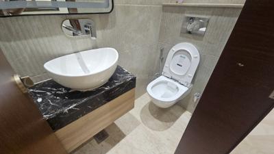 Image of 3015 Sq.ft 3 BHK Builder Floor for sale in Green Park Extension, New Delhi for Rs. 75000000