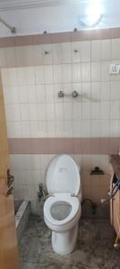 Image of 1400 Sq.ft 2 BHK Apartment / Flat for rent in Sri Niketan Apartments, Sector 7 Dwarka, New Delhi for Rs. 45000