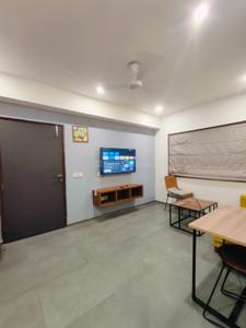 Bedroom Image of 1500 Sq.ft 1 BHK Builder Floor for rent in HUDA Plot Sector 42, Sushant Lok Phase 1 Gurgaon for Rs. 50000