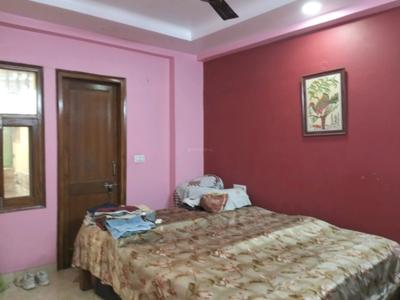 Bedroom Image of 1800 Sq.ft 4 BHK Builder Floor for sale in Shalimar Garden Ghaziabad for Rs. 14000000