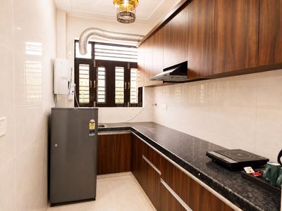 Kitchen Image of 2400 Sq.ft 3 BHK Builder Floor for rent in Sun City, Sector 54 Gurgaon for Rs. 85000