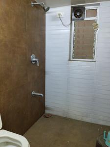 Common Bathroom Image of 860 Sq.ft 2 BHK Apartment / Flat for rent in Andheri East Mumbai for Rs. 76000