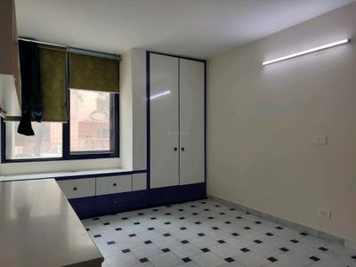 Bedroom Image of 1800 Sq.ft 4 BHK Apartment / Flat for rent in Sarita Vihar New Delhi for Rs. 75000