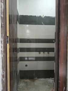 Common Bathroom Image of 1200 Sq.ft 3 BHK Apartment / Flat for sale in Govindpuram Ghaziabad for Rs. 4365222