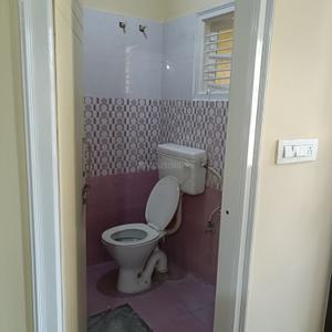 Bathroom Image of 900 Sq.ft 2 BHK Builder Floor for rent in BTM Layout 2nd Stage Bengaluru for Rs. 25000