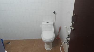 Image of 1250 Sq.ft 2 BHK Apartment / Flat for rent in Garden Towers, Banjara Hills, Hyderabad for Rs. 40000