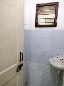Common Bathroom One Image of 500 Sq.ft 1 BHK Apartment / Flat for sale in Sector 23B Dwarka New Delhi for Rs. 5200000