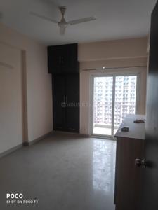 Bedroom Image of 1550 Sq.ft 3 BHK Apartment / Flat for sale in Mahagun Moderne, Sector 78 Noida for Rs. 21000000