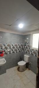 Bathroom Image of 920 Sq.ft 2 BHK Apartment / Flat for rent in Bharat Anthela, Lohamandi Agra for Rs. 20000
