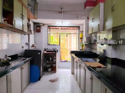 Kitchen Image of 810 Sq.ft 2 BHK Apartment / Flat for sale in Vile Parle East Mumbai for Rs. 33000000