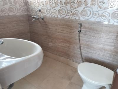 Bathroom Image of 1700 Sq.ft 3 BHK Apartment / Flat for rent in CGHS The Shabad, Sector 13 Dwarka New Delhi for Rs. 45000