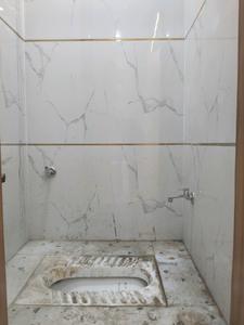 Common Bathroom Image of 1225 Sq.ft 4 BHK Apartment / Flat for sale in Shalimar Garden Ghaziabad for Rs. 9000000