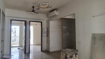 Living Room Image of 1120 Sq.ft 2 BHK Apartment / Flat for rent in Smartworld Orchard, Sector 61 Gurgaon for Rs. 50000