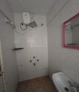 Bathroom Image of 1000 Sq.ft 2 BHK Apartment / Flat for rent in Karve Nagar Pune for Rs. 40000