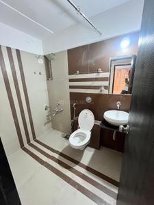 Image of 1400 Sq.ft 3 BHK Apartment / Flat for rent in Narayan Aura, Sunpharma Road, Vadodara for Rs. 18000