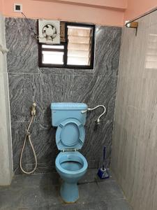 Bathroom Image of 2000 Sq.ft 3 BHK Builder Floor for rent in Benz Circle Vijayawada for Rs. 30000