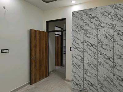 Bedroom Image of 1600 Sq.ft 4 BHK Apartment / Flat for sale in Govindpuram Ghaziabad for Rs. 6865000