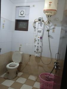 Bathroom Image of 1000 Sq.ft 2 BHK Apartment / Flat for sale in Yahiyaganj Lucknow for Rs. 4200000
